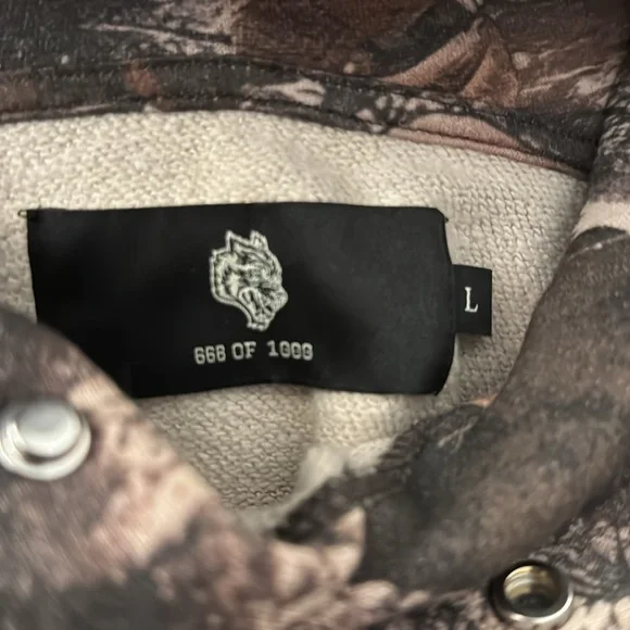 Wolves Camouflage Graphic Men's Shirt - Picture 5 of 5